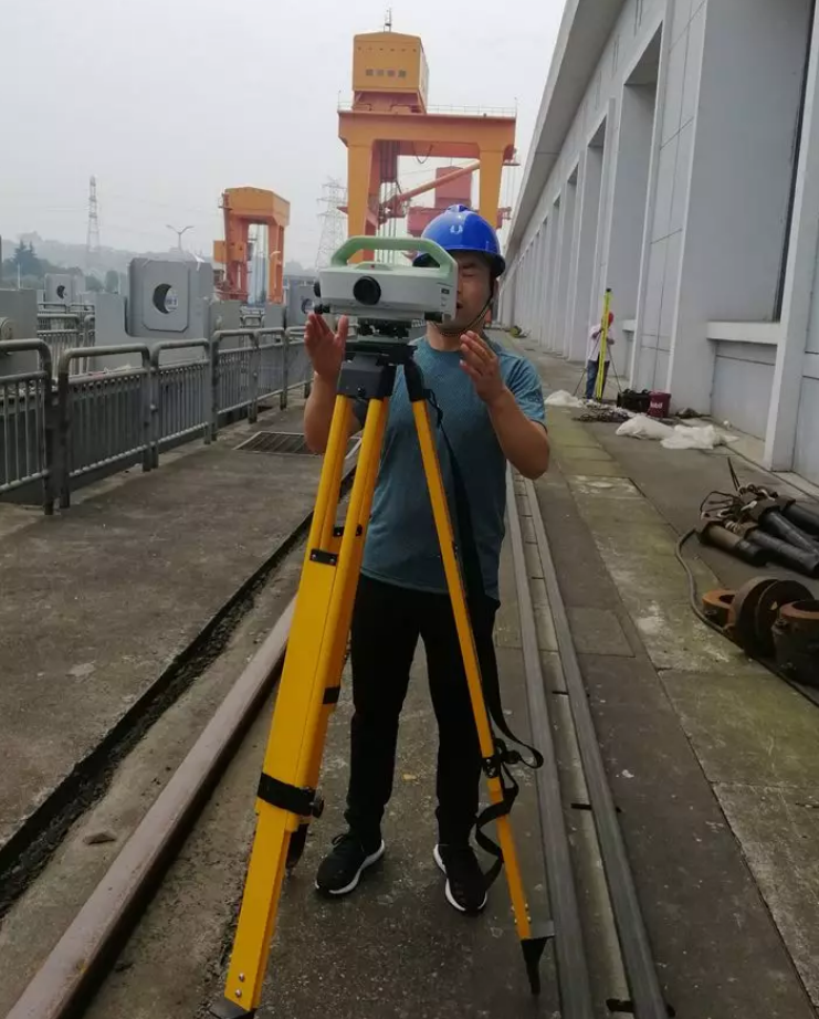 電子水準儀測量現(xiàn)場 電子水準儀測量現(xiàn)場